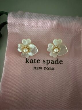 kate spade White Mother-of-Pearl Flower Pearl Center Stud Earrings